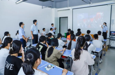 開學第一課 | 讓學生樹立“三個自信” 放飛人生理想