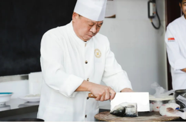 國家級烹飪大師霍增魁來我校授課
