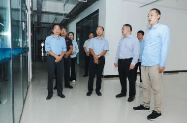 周口市人社局副局長路仕杰一行蒞臨我校調(diào)研指導(dǎo)工作